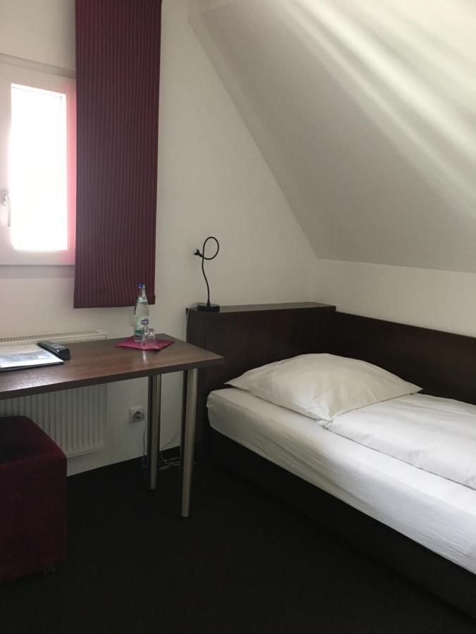 Hotel Bergbauer Mit Late-Self-Check-In Neuburg an Der Donau Esterno foto