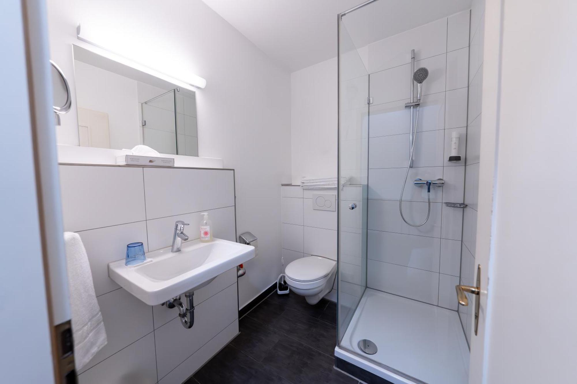 Hotel Bergbauer Mit Late-Self-Check-In Neuburg an Der Donau Esterno foto